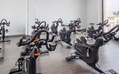 Rutina completa para principiantes en el gimnasio (plan de 4 semanas)